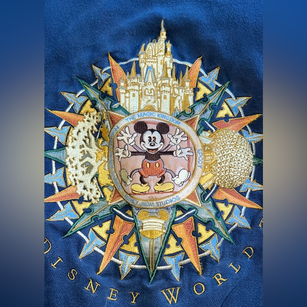 Rare Walt Disney Around the World Embroidered sweater!